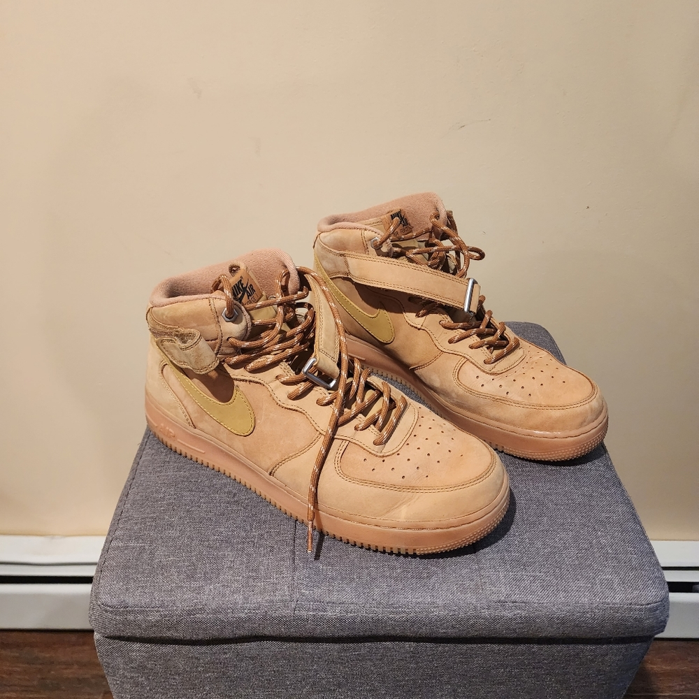 Air Force 1 (mid) 07 wheat